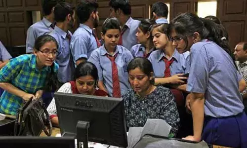 10,12 ஆம் வகுப்பு தற்காலிக மதிப்பெண் சான்றிதழ் இன்று முதல் பெறலாம் 10,12 ஆம் வகுப்பு தற்காலிக மதிப்பெண் சான்றிதழ் இன்று முதல் பெறலாம்