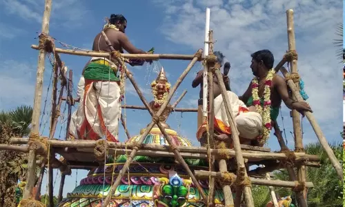 குடவாசல் அருகே ஆனந்தவள்ளீஸ்வரர் கோவில் கும்பாபிஷேகம் - திரளான பக்தர்கள் பங்கேற்பு