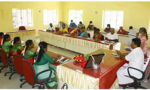 வேலூர் மாவட்ட ஊராட்சிக் குழு கூட்டம்