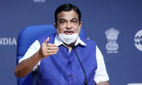 தேர்வு அடிப்படையில் புதிய கார்களுக்கு நட்சத்திர மதிப்பீடு - நிதின் கட்காரி தகவல்