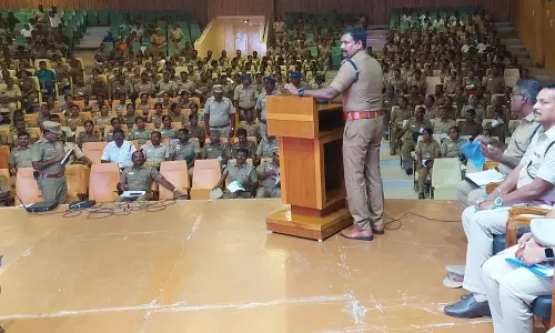 பாதுகாப்பு ஏற்பாடுகள் குறித்து போலீஸ் சூப்பிரண்டு ஆலோசனை பாதுகாப்பு ஏற்பாடுகள் குறித்து போலீஸ் சூப்பிரண்டு ஆலோசனை