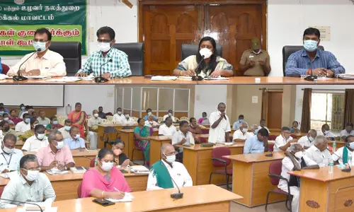 ராஜாவாய்க்கால் ரீமாடலிங் பணிக்கான நிதியை ஒதுக்கீடு செய்ய வேண்டும் விவசாயிகள் குறைதீர்க்கும் கூட்டத்தில் கோரிக்கை ராஜாவாய்க்கால் ரீமாடலிங் பணிக்கான நிதியை ஒதுக்கீடு செய்ய வேண்டும் விவசாயிகள் குறைதீர்க்கும் கூட்டத்தில் கோரிக்கை