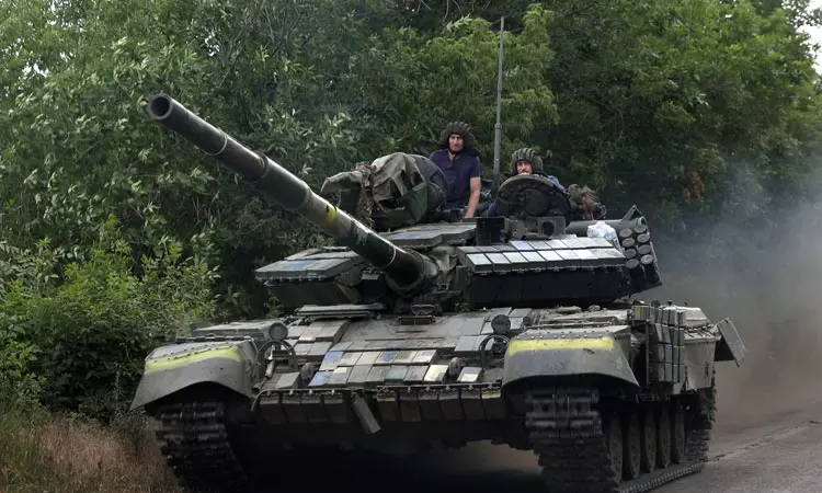 சண்டை நடைபெற்று வரும் ரஷியா ஆக்கிரமித்துள்ள... ... லைவ் அப்டேட்ஸ்: கார்கிவில் ரஷிய படைகள் குண்டுவீசித் தாக்குதல் - 8 வயது குழந்தை உட்பட 15 பேர் பலி சண்டை நடைபெற்று வரும் ரஷியா ஆக்கிரமித்துள்ள... ... லைவ் அப்டேட்ஸ்: கார்கிவில் ரஷிய படைகள் குண்டுவீசித் தாக்குதல் - 8 வயது குழந்தை உட்பட 15 பேர் பலி