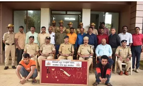 திருட்டு வழக்கில் அசாம் வாலிபர்கள் 2 பேர் கைது ; ரூ.13 லட்சம் நகைகள் மீட்பு திருட்டு வழக்கில் அசாம் வாலிபர்கள் 2 பேர் கைது ; ரூ.13 லட்சம் நகைகள் மீட்பு