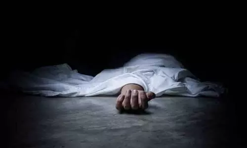 வாலிபர் தூக்குப்போட்டு தற்கொலை வாலிபர் தூக்குப்போட்டு தற்கொலை