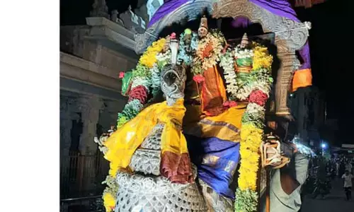 மயில் வாகனத்தில் முருகப்பெருமான்