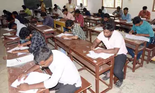 சப்-இன்ஸ்பெக்டர் பணிக்கான தேர்வினை 3 ஆயிரத்து 348 பேர் எழுதினர் சப்-இன்ஸ்பெக்டர் பணிக்கான தேர்வினை 3 ஆயிரத்து 348 பேர் எழுதினர்