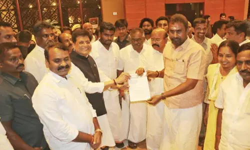 ஜவுளித்துறையை காக்க நடவடிக்கை எடுக்க வேண்டும்