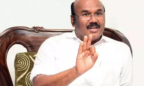 எடப்பாடி பழனிசாமி, ஓ.பன்னீர்செல்வம் மோதலில் பா.ஜ.க. சமரசமா? முன்னாள் அமைச்சர் ஜெயக்குமார் பதில் எடப்பாடி பழனிசாமி, ஓ.பன்னீர்செல்வம் மோதலில் பா.ஜ.க. சமரசமா? முன்னாள் அமைச்சர் ஜெயக்குமார் பதில்