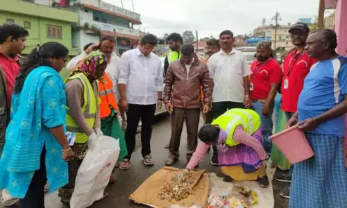 குப்பைகளை தரம் பிரிப்பது குறித்து பொதுமக்களுக்கு விழிப்புணர்வு
