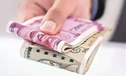 சத்துணவு பணியாளர்களுக்கு அகவிலைப்படியுடன் குடும்ப ஓய்வூதியம் வழங்க வேண்டும்