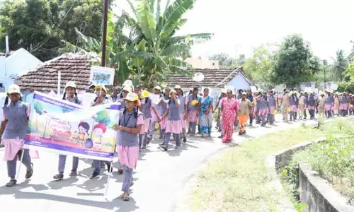 மாணவ-மாணவிகள் விழிப்புணர்வு பேரணி