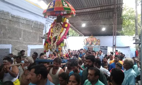 உத்தமசோழபுரம் கரபுரநாதர் கோவிலில் சிறப்பு வழிபாடு உத்தமசோழபுரம் கரபுரநாதர் கோவிலில் சிறப்பு வழிபாடு