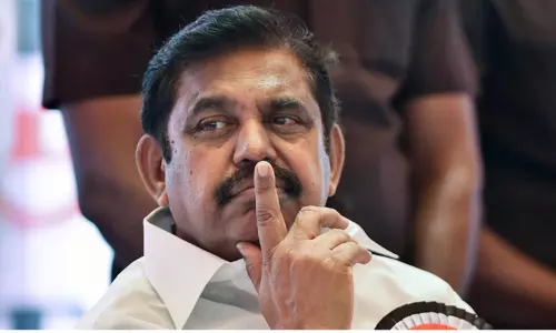 ஒற்றை தலைமை விவகாரம்; ஈபிஎஸ் இல்லத்தில் ஆலோசனை...! ஒற்றை தலைமை விவகாரம்; ஈபிஎஸ் இல்லத்தில் ஆலோசனை...!
