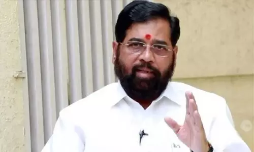 மும்பை வெடிகுண்டு தாக்குதலுடன் நேரடி தொடர்பு கொண்டவர்களுக்கு சிவசேனா ஆதரவு; டுவிட்டரில் ஷிண்டே பதிவு மும்பை வெடிகுண்டு தாக்குதலுடன் நேரடி தொடர்பு கொண்டவர்களுக்கு சிவசேனா ஆதரவு; டுவிட்டரில் ஷிண்டே பதிவு