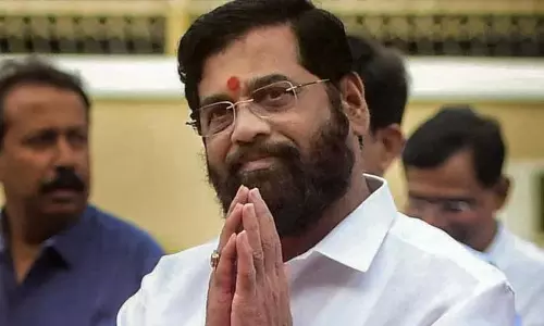 மராட்டிய அரசு பெரும்பான்மை இழந்து விட்டது;  ஏக்னாத் ஷிண்டே