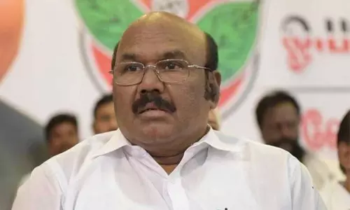 துரோகத்தின் அடையாளம் ஓ.பன்னீர்செல்வம் - அதிமுக முன்னாள் அமைச்சர் ஜெயக்குமார் துரோகத்தின் அடையாளம் ஓ.பன்னீர்செல்வம் - அதிமுக முன்னாள் அமைச்சர் ஜெயக்குமார்