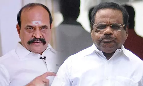 முன்னாள் அமைச்சர் கடம்பூர் ராஜூ, முன்னாள் சபாநாயகர் தனபாலுக்கு கொரோனா முன்னாள் அமைச்சர் கடம்பூர் ராஜூ, முன்னாள் சபாநாயகர் தனபாலுக்கு கொரோனா