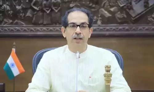 ஏக்நாத் ஷிண்டே ஆதரவாளர்கள் 8 பேரின் மந்திரி பதவி பறிப்பு