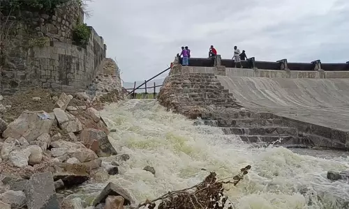 ரூ. 120 கோடி செலவில் மதுராந்தகம் ஏரி தூர்வாரும் பணி தொடக்கம் ரூ. 120 கோடி செலவில் மதுராந்தகம் ஏரி தூர்வாரும் பணி தொடக்கம்