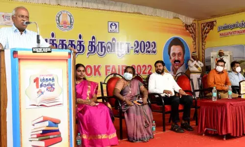 புத்தகங்களால் மட்டுமே அறிவு சார்ந்த சமுதாயத்தை உருவாக்க முடியும் புத்தகங்களால் மட்டுமே அறிவு சார்ந்த சமுதாயத்தை உருவாக்க முடியும்