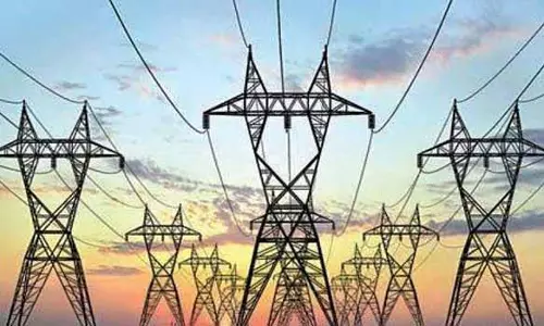 ரூ.3 லட்சம் பொருட்கள் கொள்ளை ரூ.3 லட்சம் பொருட்கள் கொள்ளை