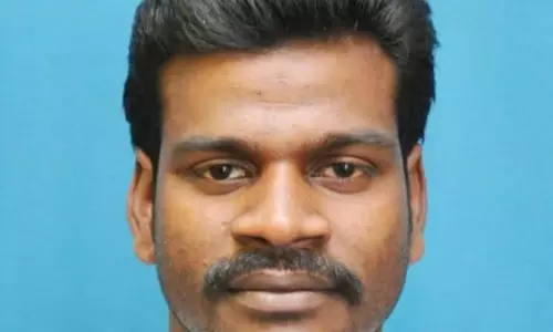 வேன் மோதி மெக்கானிக் பலி