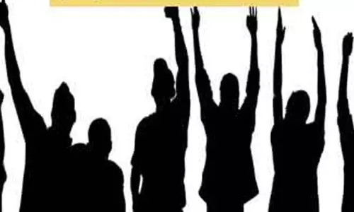 ஏ.ஐ.டி.யூ.சி. உள்ளாட்சித்துறை பணியாளர்கள் போராட்டம்