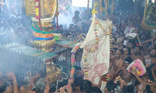 சிதம்பரம் நடராஜர் கோவிலில் ஆனித்திருமஞ்சன விழா