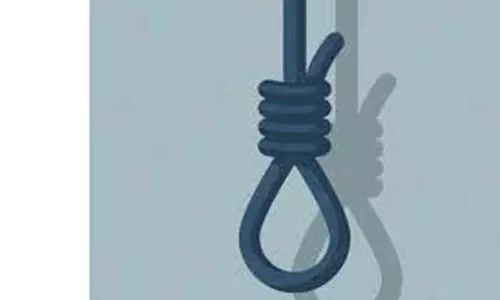 நித்திரவிளை அருகே மீனவர் தூக்குப்போட்டு தற்கொலை