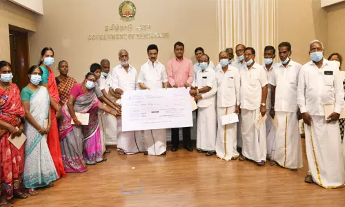 ஓய்வு பெற்ற கோவில் பணியாளர்களுக்கு பணிக்கொடை - முதல்-அமைச்சர் மு.க.ஸ்டாலின்