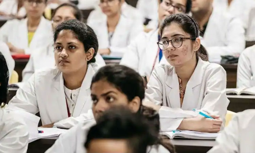 சென்னை மருத்துவக் கல்லூரி மாணவர்கள் 11 பேருக்கு கொரோனா