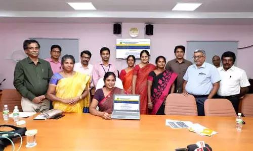 இளங்கலை படிப்பில் சேர   ஆன்லைனில் விண்ணப்பிக்கலாம்