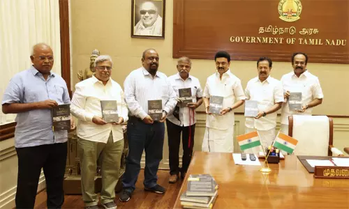 தி.மு.க.வின் கதை...ஒரு மாபெரும் அறிவியக்கத்தை முன்னெடுத்த கதை...! - மு.க.ஸ்டாலின் தி.மு.க.வின் கதை...ஒரு மாபெரும் அறிவியக்கத்தை முன்னெடுத்த கதை...! - மு.க.ஸ்டாலின்