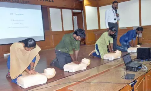 பேரிடர் மேலாண்மை குறித்து மாணவர்களுக்கு விழிப்புணர்வு பேரிடர் மேலாண்மை குறித்து மாணவர்களுக்கு விழிப்புணர்வு