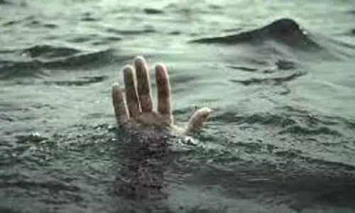 கடல் அலையில் சிக்கி செண்டை மேள கலைஞர் சாவு