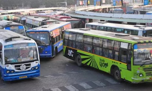 டீசல் வினியோகம் நிறுத்தம் ;பெங்களூருவில் பி.எம்.டி.சி. பஸ் போக்குவரத்தில் தடங்கல் வருமா? டீசல் வினியோகம் நிறுத்தம் ;பெங்களூருவில் பி.எம்.டி.சி. பஸ் போக்குவரத்தில் தடங்கல் வருமா?