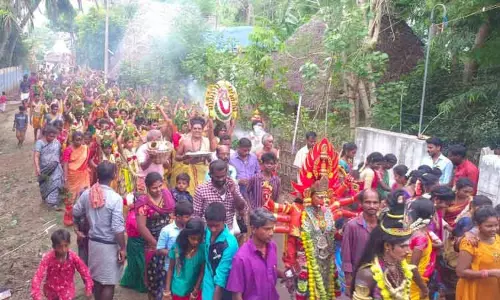 முத்துமாரியம்மன் கோவிலில் பால்குட திருவிழா