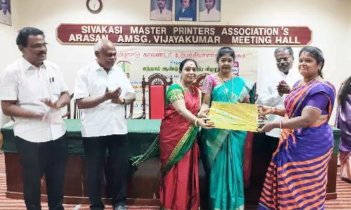 ரெயில்வே மேம்பால பணியை உடனே தொடங்க வேண்டும்