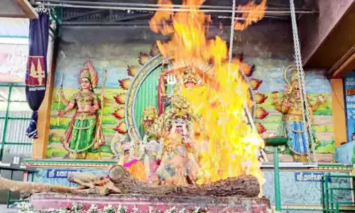 கோவிலில் மிளகாய் சண்டி யாகம்