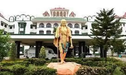 வாலிபர் தற்கொலைக்கு காரணம் யார்? வாலிபர் தற்கொலைக்கு காரணம் யார்?
