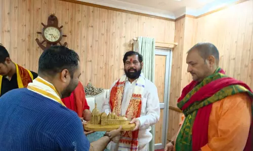 மராட்டியம்; நம்பிக்கை வாக்கெடுப்பில் நாளை பங்கேற்பு: ஏக்நாத் ஷிண்டே மராட்டியம்; நம்பிக்கை வாக்கெடுப்பில் நாளை பங்கேற்பு: ஏக்நாத் ஷிண்டே