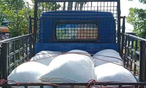 1,100 கிலோ ரேஷன் அரிசி பறிமுதல் 1,100 கிலோ ரேஷன் அரிசி பறிமுதல்