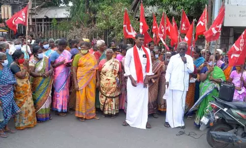 விவசாய தொழிலாளர் சங்கத்தினர் ஆர்ப்பாட்டம்