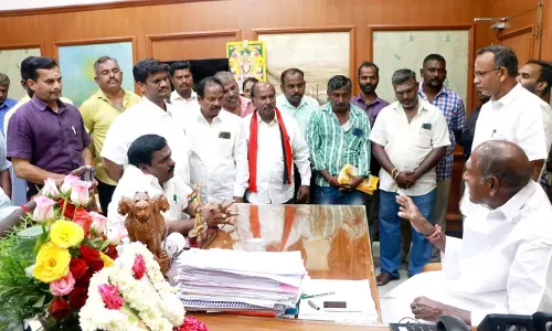 பி.ஆர்.டி.சி. ஊழியர்கள் போராட்டம் வாபஸ் பி.ஆர்.டி.சி. ஊழியர்கள் போராட்டம் வாபஸ்