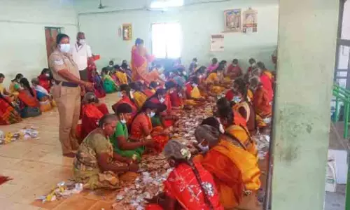 உண்டியல் காணிக்கை எண்ணும் பணி உண்டியல் காணிக்கை எண்ணும் பணி