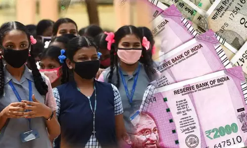அரசு பள்ளி மாணவிகளுக்கு ரூ.1000 உதவித் தொகை திட்டம் - கால அவகாசம் நீட்டிப்பு...! அரசு பள்ளி மாணவிகளுக்கு ரூ.1000 உதவித் தொகை திட்டம் - கால அவகாசம் நீட்டிப்பு...!