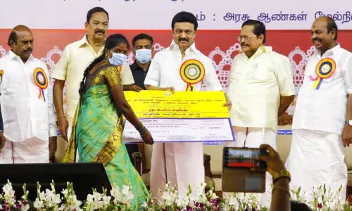 பனப்பாக்கத்தில் ரூ.400 கோடி மதிப்பில் மெகா காலணி உற்பத்தி பூங்கா அமைக்கப்படும் முதல்-அமைச்சர் மு.க.ஸ்டாலின் தகவல் பனப்பாக்கத்தில் ரூ.400 கோடி மதிப்பில் மெகா காலணி உற்பத்தி பூங்கா அமைக்கப்படும் முதல்-அமைச்சர் மு.க.ஸ்டாலின் தகவல்