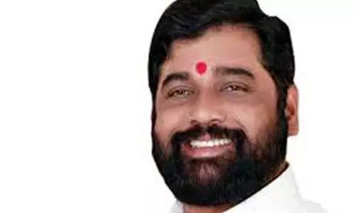 ஆட்டோ டிரைவராக வாழ்க்கையை தொடங்கியவர், முதல்-மந்திரி ஆனார் ஆட்டோ டிரைவராக வாழ்க்கையை தொடங்கியவர், முதல்-மந்திரி ஆனார்
