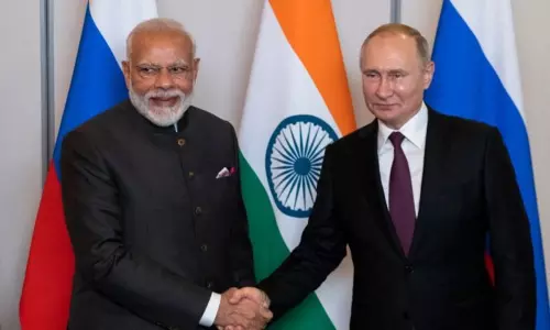 ரஷிய அதிபர் புதினுடன் பிரதமர் மோடி தொலைபேசியில் பேச்சு ரஷிய அதிபர் புதினுடன் பிரதமர் மோடி தொலைபேசியில் பேச்சு
